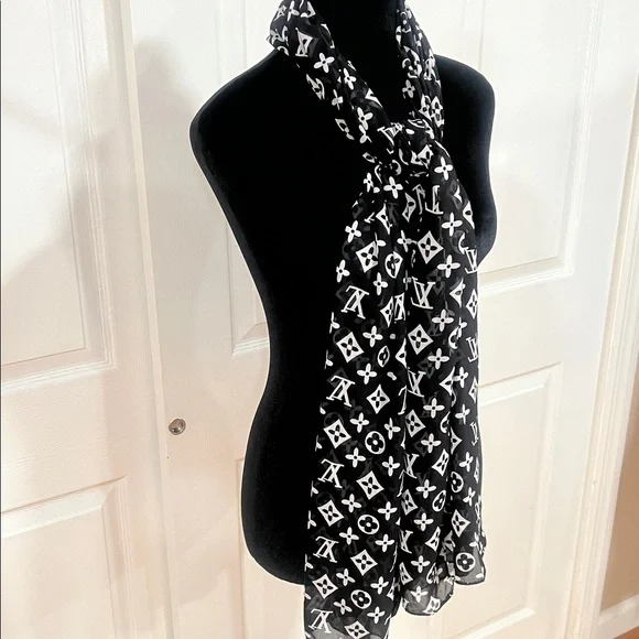 (( not authentic))NEW❤️LV Chiffon Shawl - Picture 8 of 17